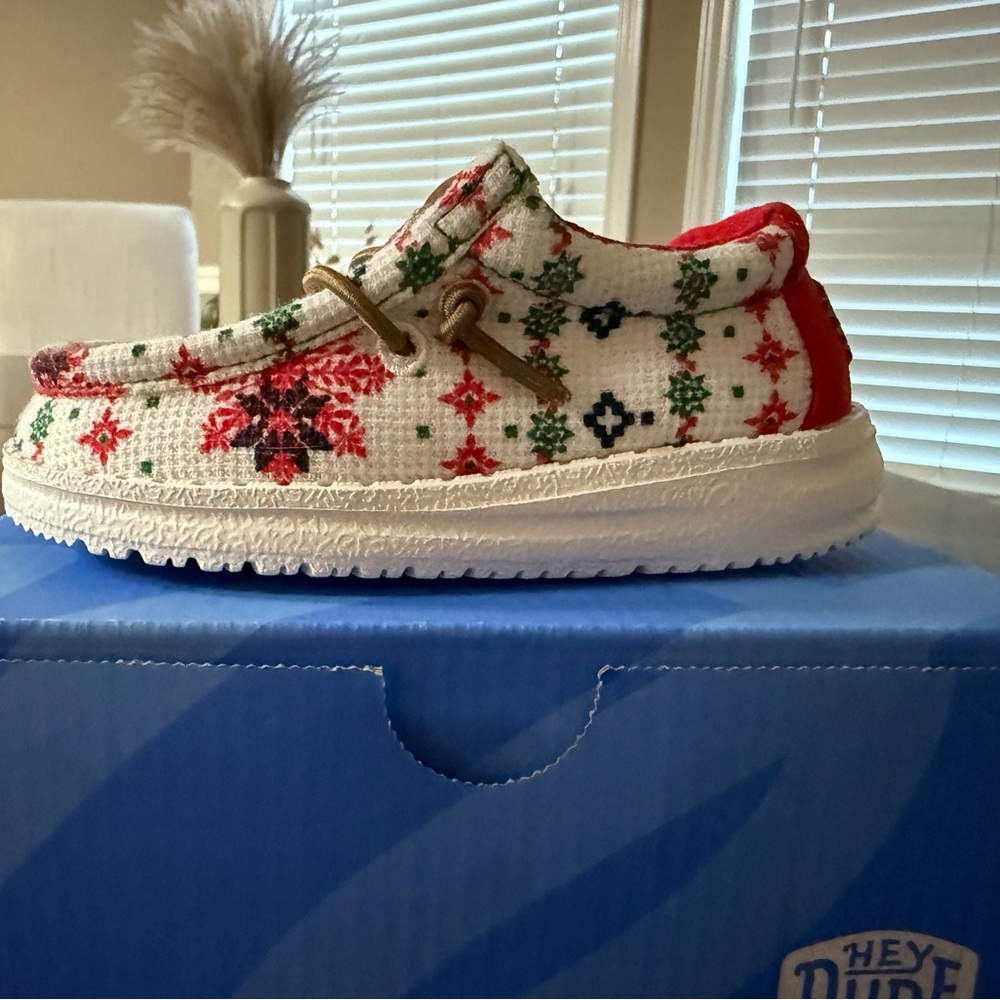 Hey Dude Wally Toddler Shoes in Cream